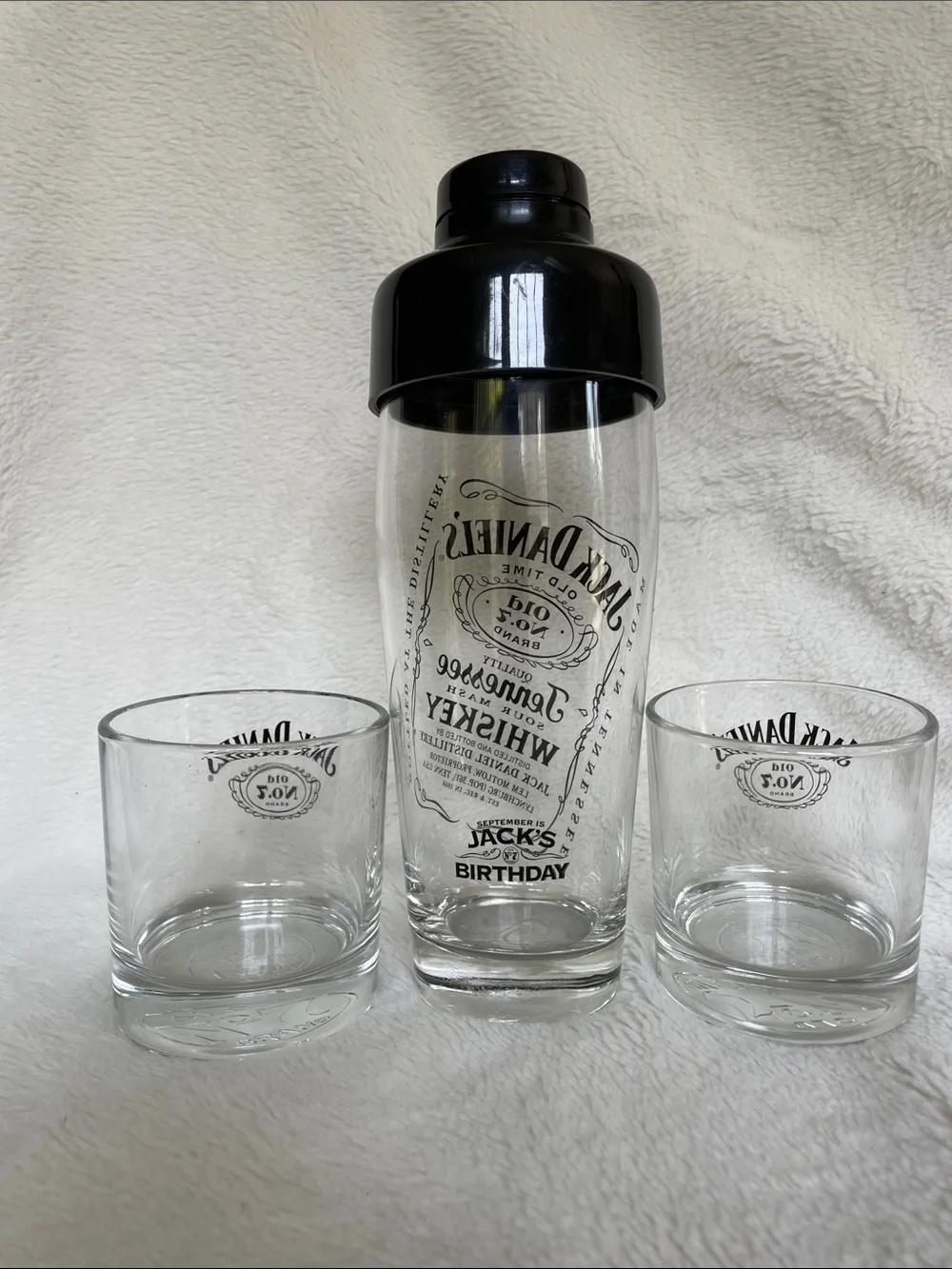 Jack Daniels Clear Glass 1 Shaker Bottle + 2 Rocks Glasses (3 items lot total)